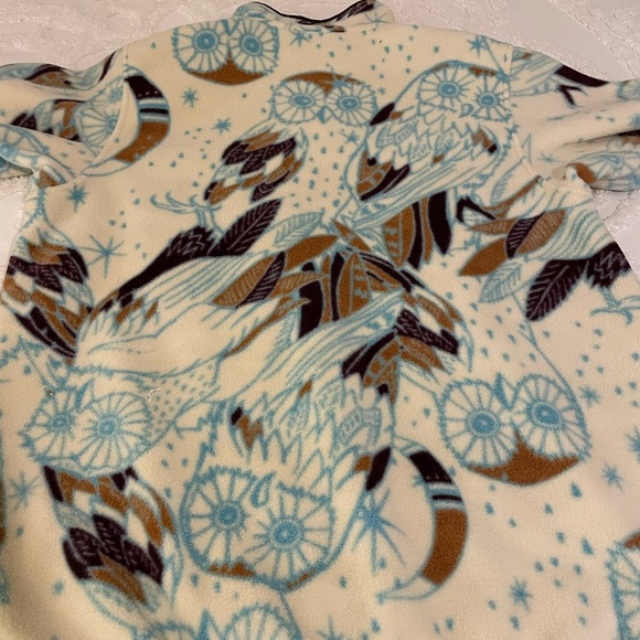 Patagonia women’s Synchilla Fleece in Cream and Blue - Picture 8 of 9